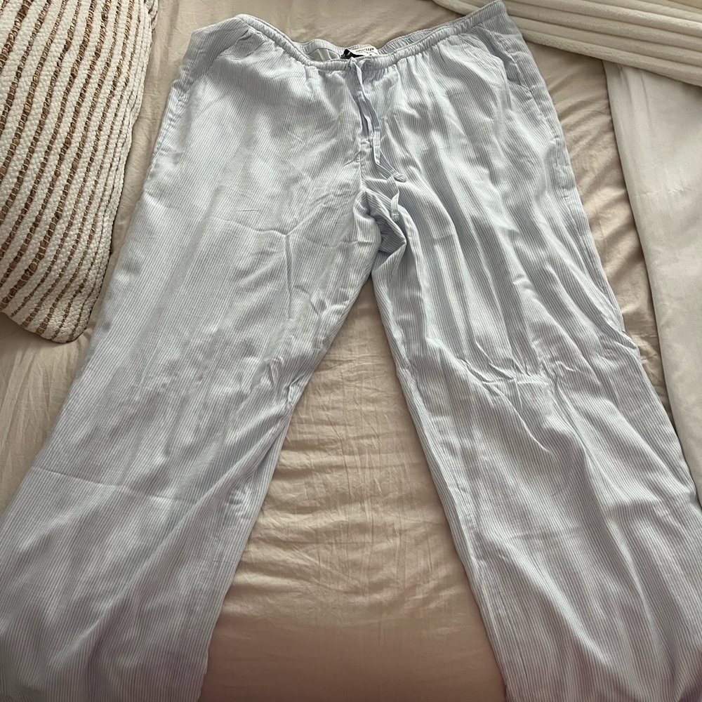 Hollister women’s pull-on wide leg pants, light blue and cream stripe, size XL